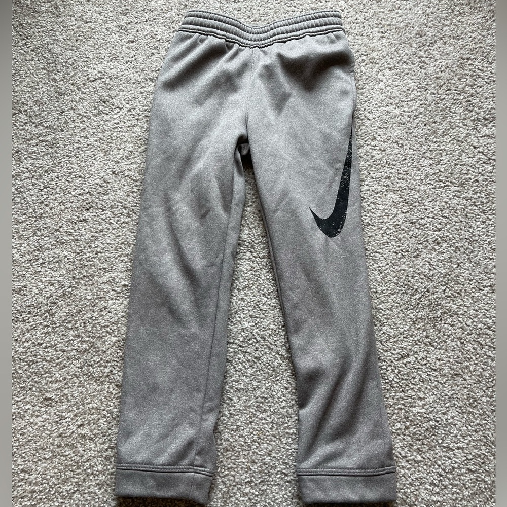 Kids Nike Sweatpants Size 6